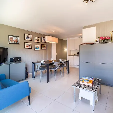 Appartement Duplex Near Zeedijk & Center With Sunny Balcony Coxyde