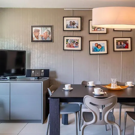 Apartment Zeewandeling 101in Location Near The