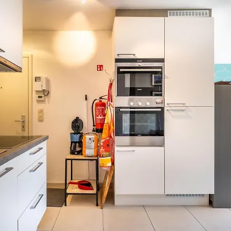 Duplex Near Zeedijk & Center With Sunny Balcony